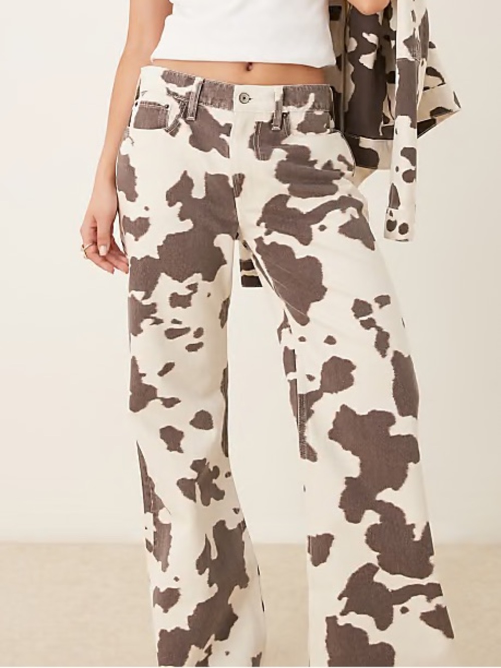 Low Rise Baggy Jean - Picture 2 of 3